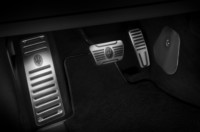 foto: Maserati Levante Trofeo 22 interior pedales.jpg